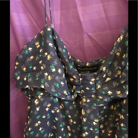 American Eagle adorable Flowy Camisole. Small. EUC - Picture 3 of 4